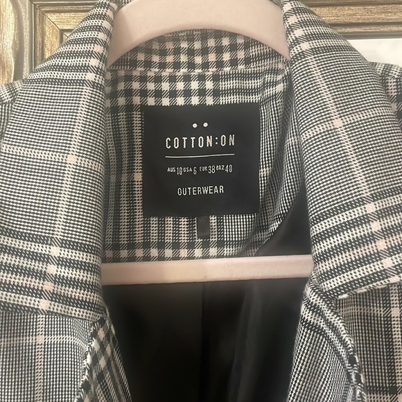 Cotton on oversized plaid blazer - Picture 2 of 9